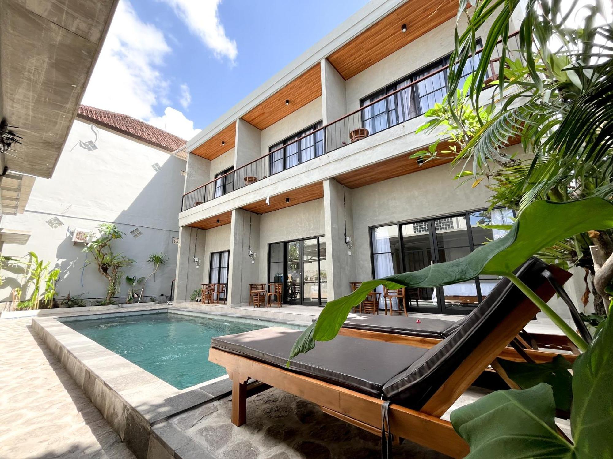 סמיניאק Adi Surya Guest House מראה חיצוני תמונה