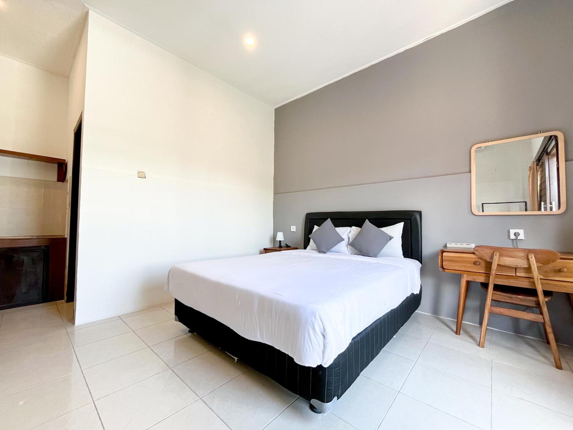 סמיניאק Adi Surya Guest House מראה חיצוני תמונה